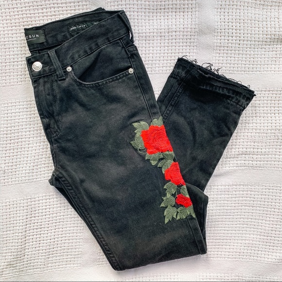 PacSun Denim - PACSUN | Black Distressed Floral Embroidered Jeans